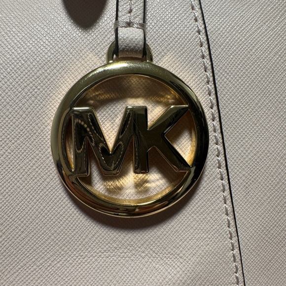 Michael Kors Blush Pink Tote Bag - Picture 5 of 11